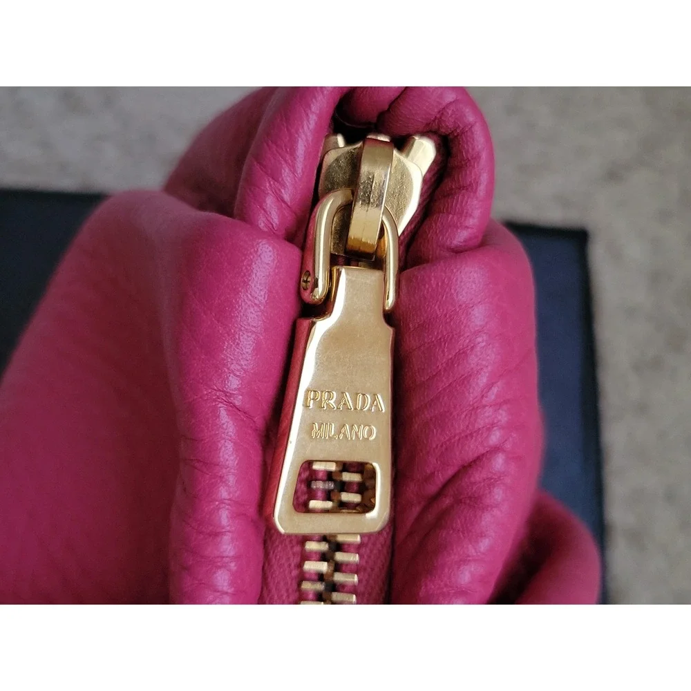 Prada Vitello Daino Peonia Pink Pebbled Leather Pleated Wristlet Clutch 1N1422